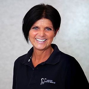 Tannhelsesekretær Berit Jørstad Hole hos Tannlege Øystein Misje